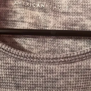 American Eagle gray lettuce edge tee thumbnail 4