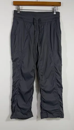The North Face Aphrodite 2.0 Capri Pants Women Small Gray Hiking Stretch thumbnail 1
