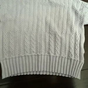 Cyrus Women’s Light Purple Crewneck Sweater Large thumbnail 3