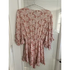Hello Molly Blush Pink Floral Front Tie Flutter Ruffle‎ Romper Size S thumbnail 7