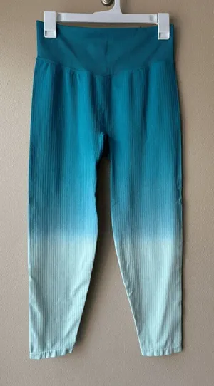 Victoria's Secret Blue Ombre High Waist 7/8 Seamless Tight Women's Size Large thumbnail 1