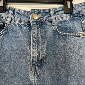 Zara High Rise Destroyed Straight Leg Jeans Sz 2 Ripped Blue thumbnail 7