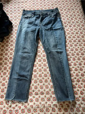 EUC Old Navy Perfect Straight Jeans size 12 thumbnail 1