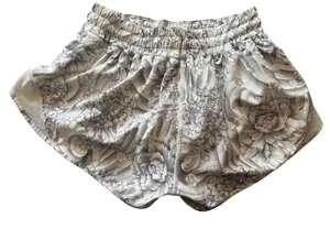 Lululemon Hotty Hot Short II *2.5" Mini Twine White Multi / White size 4 EUC Run thumbnail 1