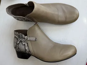 ABEO Lanora Metatarsal Low Heel Bootie Sz 8 thumbnail 2