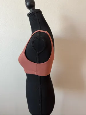 Vuori Daily Bra In Rosewood Size S Like New thumbnail 6