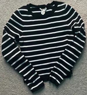 Black And White Striped Sweater Size L thumbnail 1