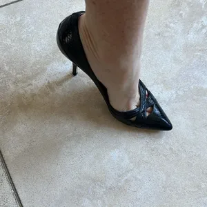 Jimmy Choo Navy Blue Snakeskin & Leather Pointed-Toe Pumps – Size 37.5 thumbnail 9