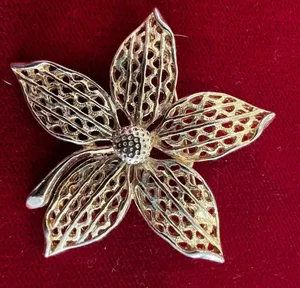 Vintage flower brooch thumbnail 1