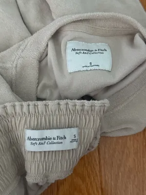 SET Abercrombie & Fitch Beige Terry Short Sleeve Tee and Shorts thumbnail 6
