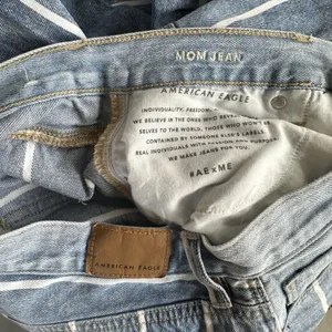 American Eagle Striped Mom Jeans Size 4 thumbnail 8