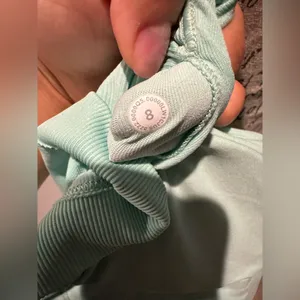 Lululemon tank thumbnail 5