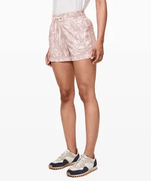 Lululemon Shorts Spring Break Away thumbnail 3
