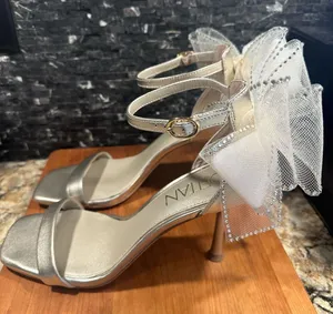 Deltan Abbie Bow Heels Size 8.5 Wedding Prom Champagne Sandals Tulle Rhinestone thumbnail 1