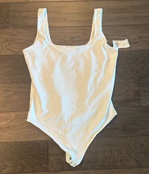 NWT Abercrombie & Fitch Soft Matte Square neck Bodysuit Sz L thumbnail 1