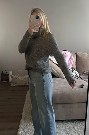 Old Navy Sweater thumbnail 2