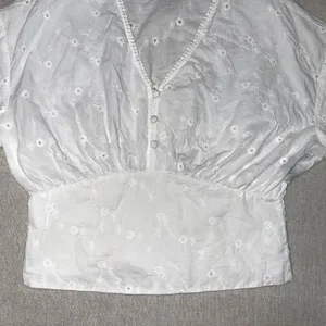 Cliché | White Eyelet Cropped Peasant Top | Small thumbnail 6