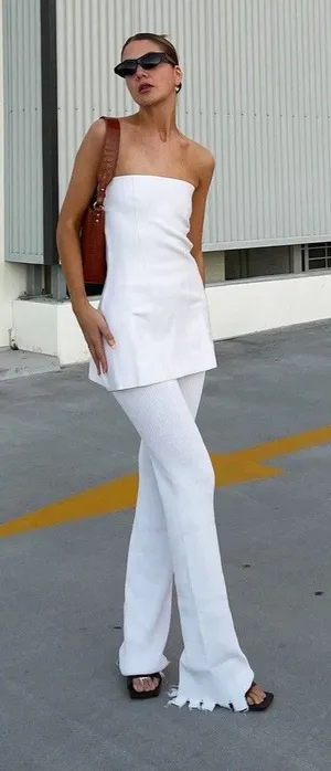 Lioness Anderson‎ Pants Size 4 White Ribbed Chewed Hem Elastic Waist thumbnail 1