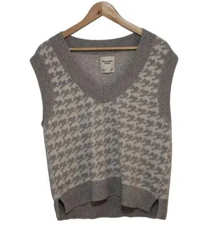Womens Abercrombie & Fitch Gray White Houndstooth Crop Sweater Vest Size Medium thumbnail 1