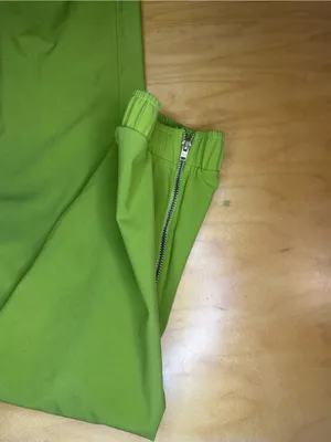Albion Fit Jetsetter Joggers in Snap Pea Size Medium thumbnail 5