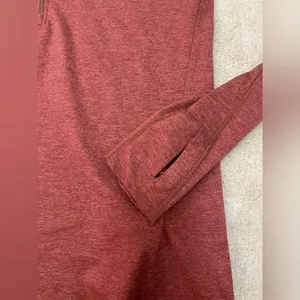 Patagonia women’s size small brick orange long sleeve half zip pullover thumbnail 4