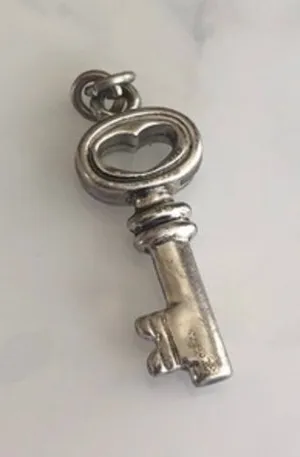 Silver Tone Key Pendant thumbnail 1