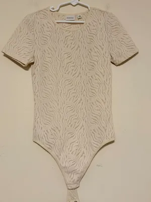 Women's Babaton Aritzia Ivory Lace Style One-Piece Bodysuit Size 2XS XXS thumbnail 1