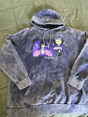 Source Unknown RetroKid X Beetlejuice Lydia Purple Graphic Womans Hoodie 2XL thumbnail 1