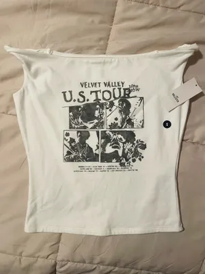 Hollister Off-The-Shoulder White Top With Graphic thumbnail 2