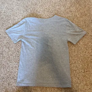 Gray t shirt thumbnail 2