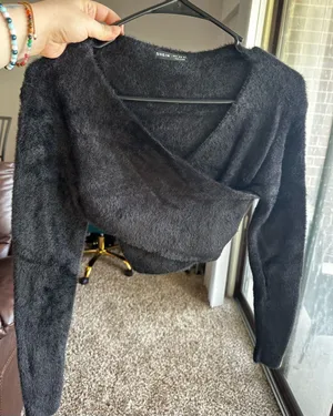 SHEIN Black Faux-Fur Eyelash Wrap Sweater thumbnail 1
