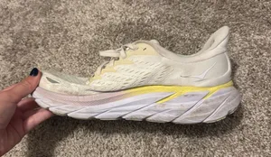 Women’s Hoka Sneakers thumbnail 1
