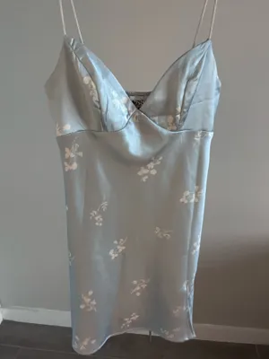 Princess Polly Mini Dress Blue Floral thumbnail 3