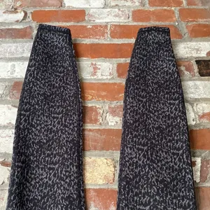All in Motion Black and Gray Animal Print Workout Leggings Size XS thumbnail 3
