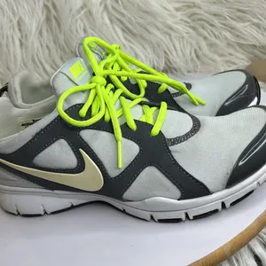 Nike Training In Season TR2 Size 7.5. Light dark gray / green. thumbnail 13