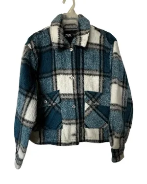 Zara Jacket Sz M Plaid Soft Cropped Shacket Classic thumbnail 1