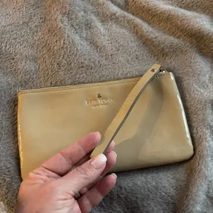 Kate‎ Spade Harrison Street Jenny Ann Metallic Gold Wristlet thumbnail 7