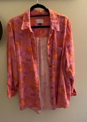 Universal Threads Pink and Orange Floral Shirt thumbnail 1