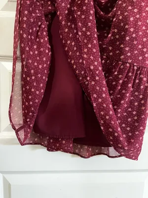 LOFT Flowy Chiffon Midi Dress Maroon Floral Ruffle cap Sleeve Sz M Fem Romantic thumbnail 4