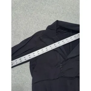 Lululemon Womens Run Reflect 1/2 Zip Pullover Black Stretch Jacket Size 10 thumbnail 8