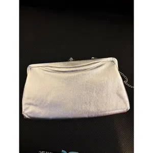 Vintage Silver Metallic Kiss Lock Clutch Bag with Chain Strap Evening Purse‎ thumbnail 4
