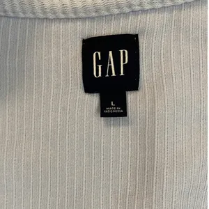 GAP Cardigan Light Blue Ribbed Knit Button Front Cropped V Neck Women's Size L‎ thumbnail 8