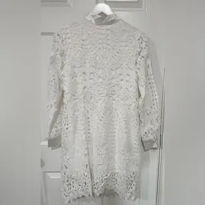 White Lace Coastal Beach Resort Long Sleeve Button Size Small Shirt Dress thumbnail 4