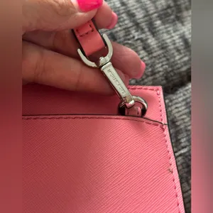 Michael Kors Sheila Tea Rose Crossbody with Adjustable Strap‎ thumbnail 4