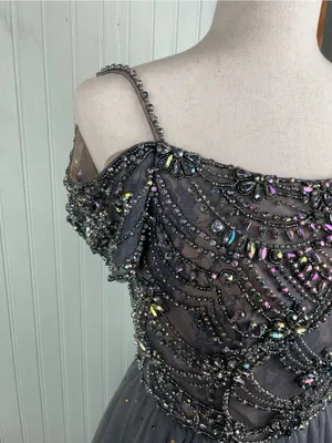 Sherri Hill 51450 Dress Off Shoulder Beaded Bodice Tulle Skirt Ball Gown Size 6 thumbnail 6