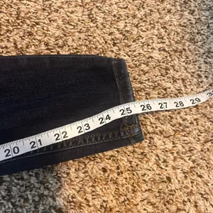 Free People Distressed Skinny Jeans Size‎ 27 Ripped Knee Dark Wash Denim thumbnail 5