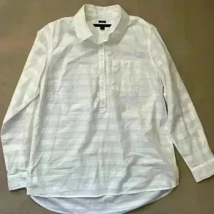 Tommy Hilfiger Boyfriend Fit White On White Button Down Blouse Size Medium thumbnail 1