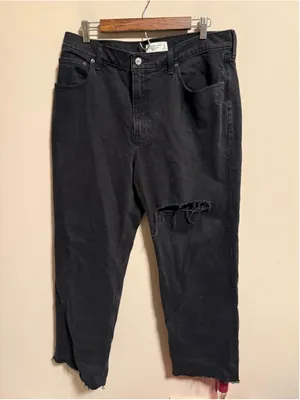 Abercrombie & Fitch High Rise '90s Relaxed Jean Black Fray Destroy Size 32 (14R) thumbnail 3