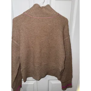 By Together Tan Waffle Knit Mock‎ Neck Sweater Hot Pink Trim Womens Small thumbnail 5