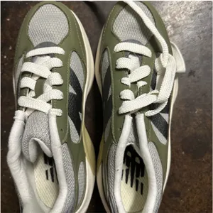 New Balance Sneakers Women’s thumbnail 2